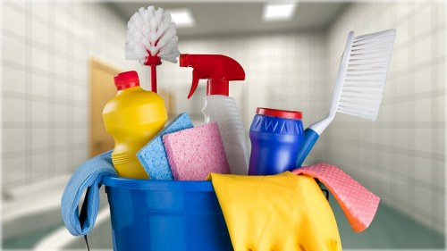 Detailed kitchen and bathroom cleaning in a Finsburypark property