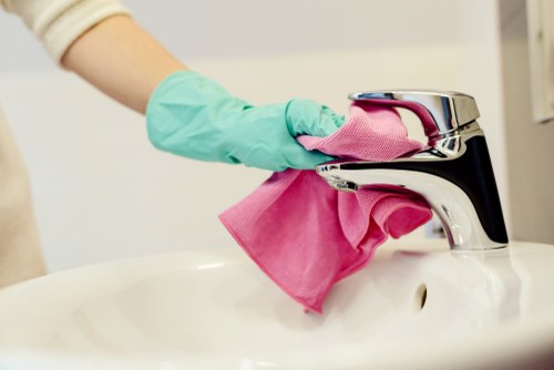 Professional move in cleaning for a Finsbury Park flat interior